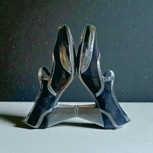 Clarks Artisan Mary Jane Pumps NWOT Sz 10 Black Suede/Glossy Patent Leather